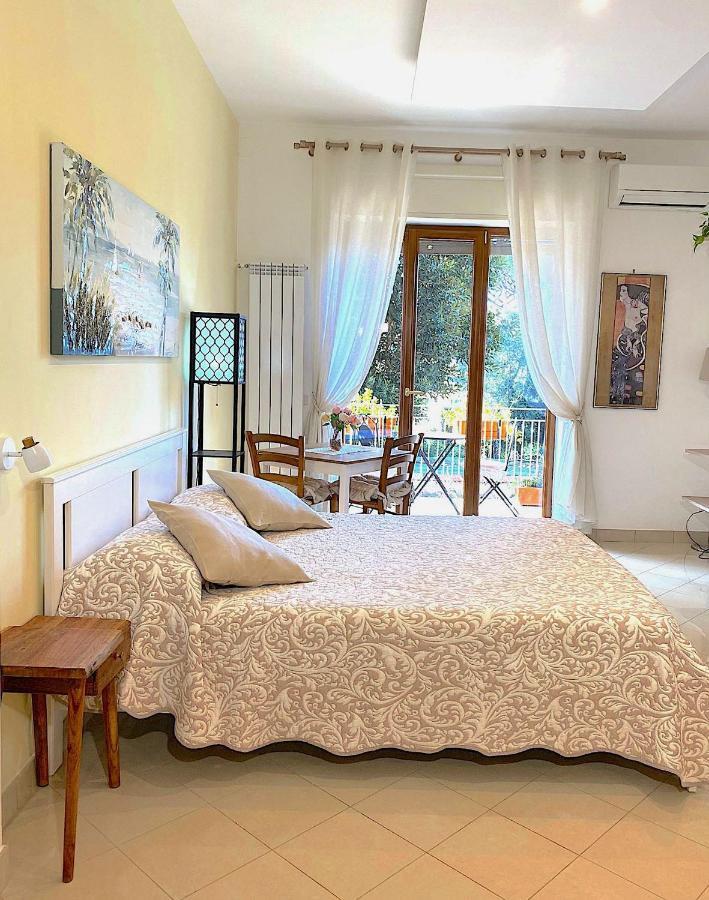Angelina Suite B&B - Sorrento Centro Exterior foto